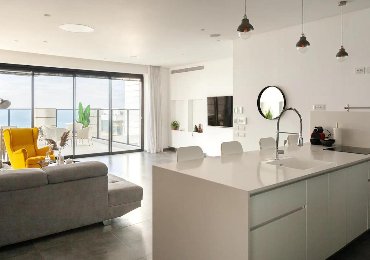 바트얌 Oַ&O Group- Luxury Penthouse Jacuzzi Sea 36 Floor 아파트 외부 사진