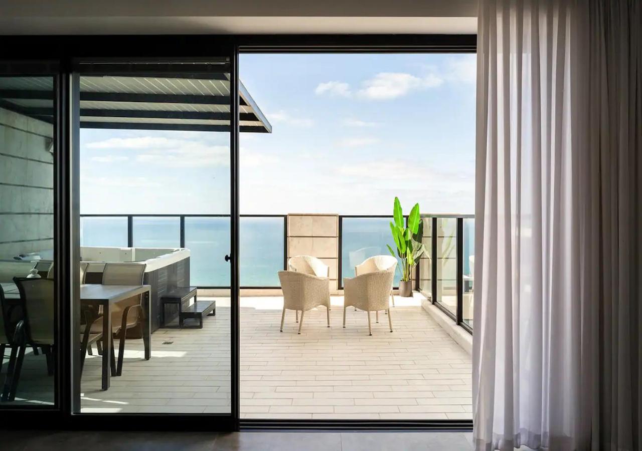 바트얌 Oַ&O Group- Luxury Penthouse Jacuzzi Sea 36 Floor 아파트 외부 사진