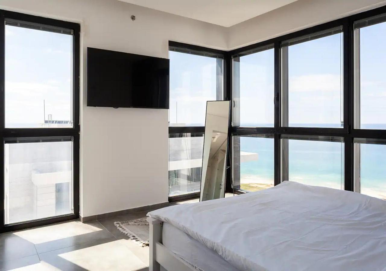 바트얌 Oַ&O Group- Luxury Penthouse Jacuzzi Sea 36 Floor 아파트 외부 사진