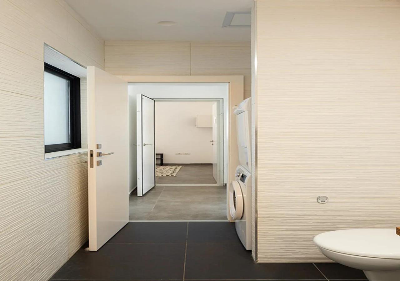바트얌 Oַ&O Group- Luxury Penthouse Jacuzzi Sea 36 Floor 아파트 외부 사진